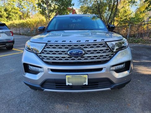 Used 2022 Ford Explorer Limited w/ Equipment Group 301A image 11