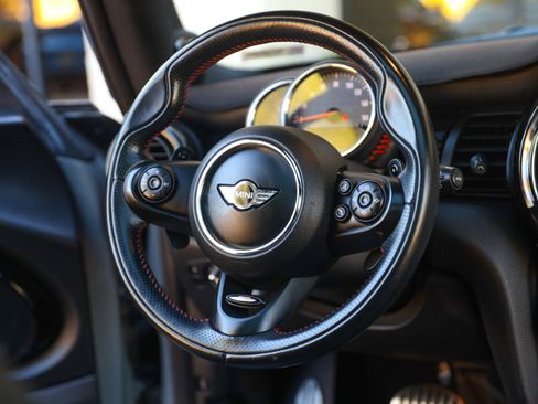 Used 2017 MINI Cooper S image 36