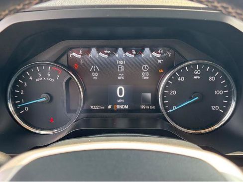 Used 2022 Ford Expedition Limited AWD/4WD image 3