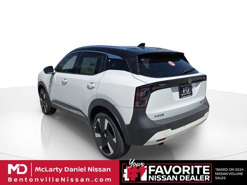 Used 2025 Nissan Kicks SR AWD/4WD image 4