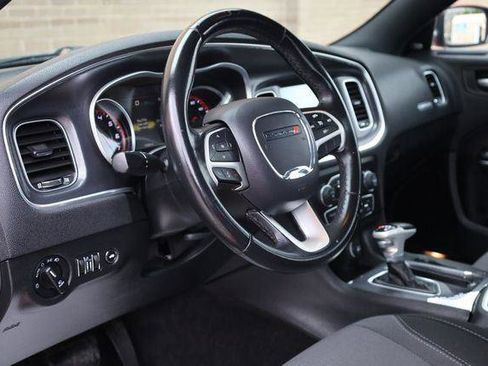 Used 2016 Dodge Charger SXT w/ Navigation & Travel Group AWD/4WD image 14