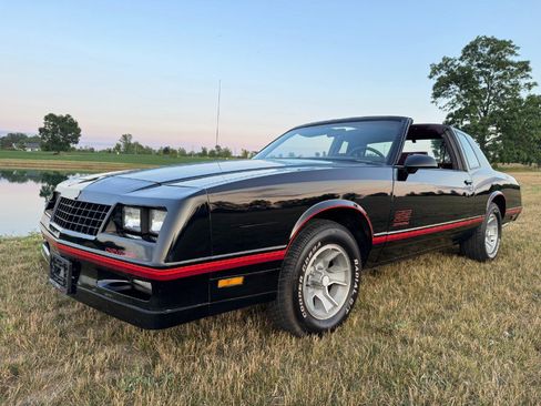Used 1988 Chevrolet Monte Carlo SS RWD image 13