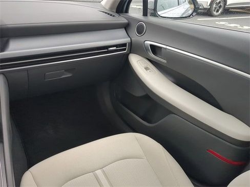 Certified 2024 Hyundai Sonata SEL w/ Convenience Package image 15
