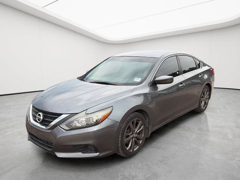 Used 2016 Nissan Altima 2.5 SR FWD image 3