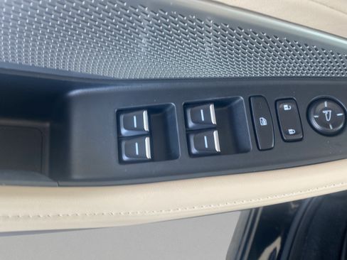 Used 2024 Acura MDX SH-AWD w/ Technology Package image 11