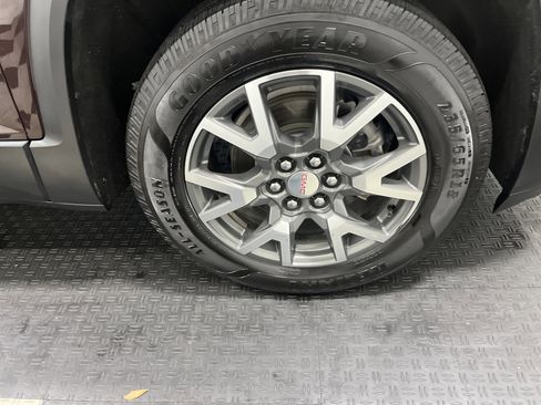 Used 2021 GMC Acadia SLE w/ LPO, Floor Liner Package image 28