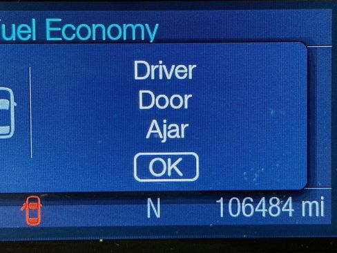 Used 2016 Ford Taurus SEL FWD image 12