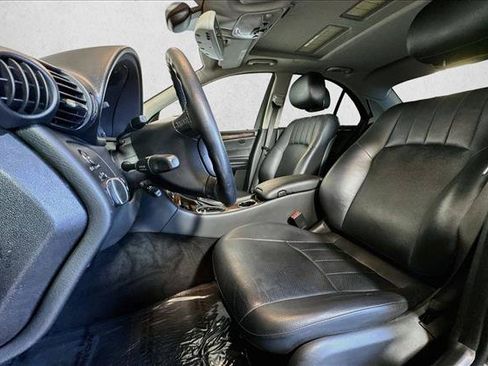 Used 2006 Mercedes-Benz C 350 Sedan image 17