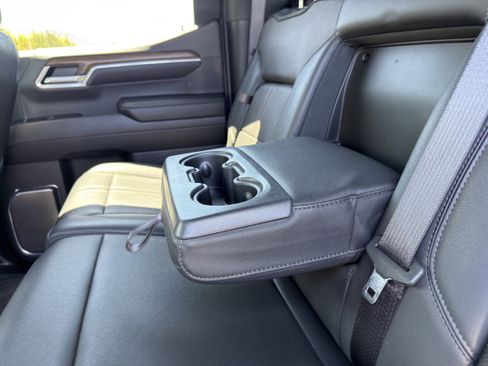 Used 2024 Chevrolet Silverado 1500 High Country w/ High Country Premium Package AWD/4WD image 23