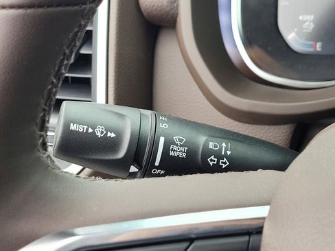New 2026 RAM 2500 Laramie AWD/4WD image 25