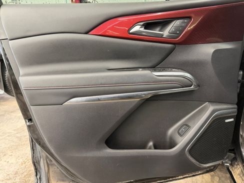 Used 2024 Chevrolet Traverse RS image 23