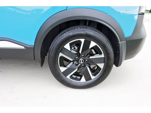 Certified 2025 Nissan Kicks SR AWD/4WD image 31