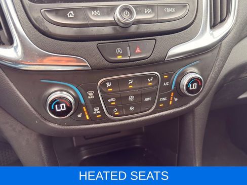 Used 2024 Chevrolet Equinox LT FWD image 3