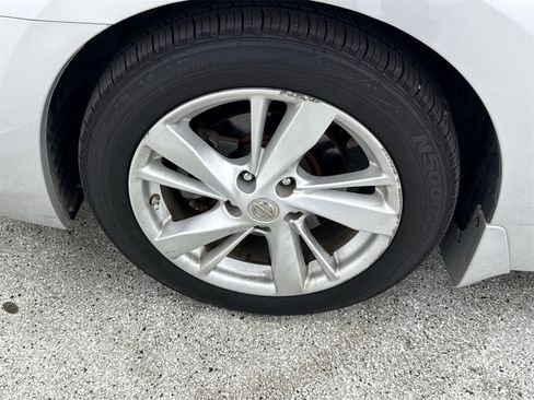 Used 2015 Nissan Altima 2.5 SV image 45