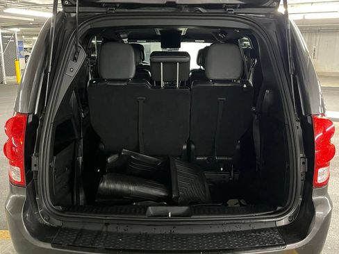Used 2017 Dodge Grand Caravan SXT w/ Driver Convenience Group FWD image 30