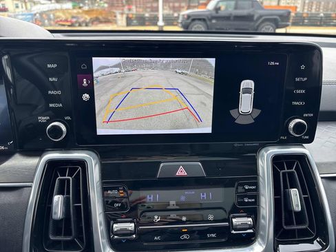 Used 2023 Kia Sorento SX image 23