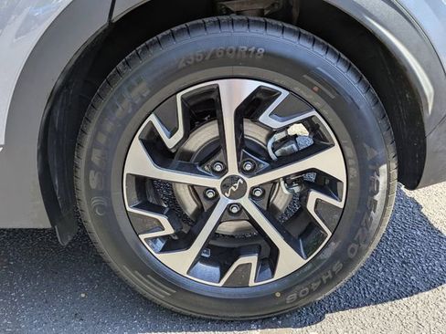 Used 2024 Kia Sportage EX FWD image 11