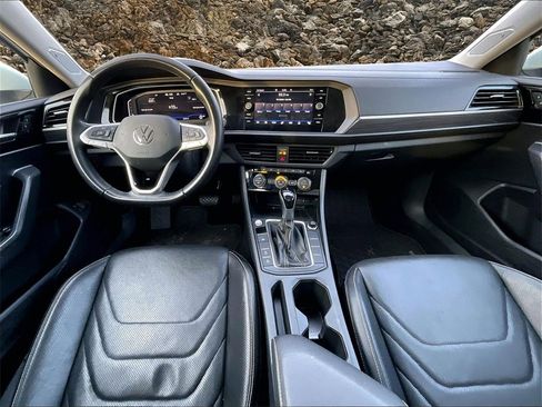 Used 2022 Volkswagen Jetta SEL image 14