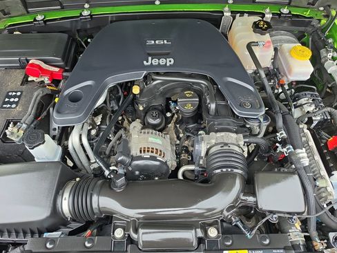 Used 2020 Jeep Wrangler Sport AWD/4WD image 14