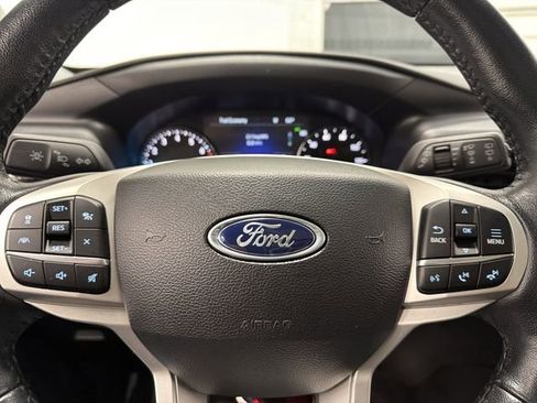 Used 2023 Ford Explorer Limited image 18