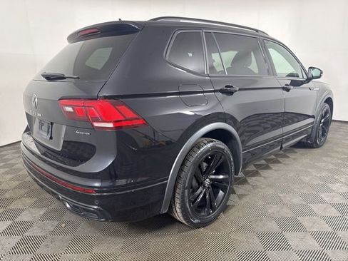 Certified 2023 Volkswagen Tiguan SE R-Line image 3
