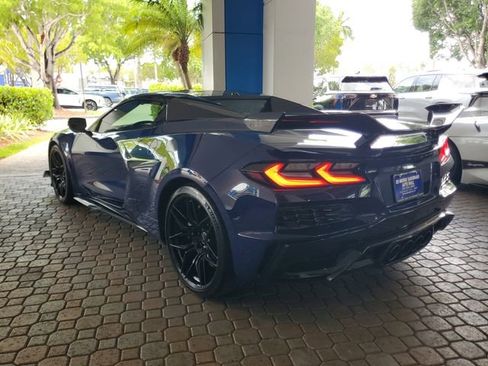 Used 2026 Chevrolet Corvette Z06 w/ Z07 Performance Package RWD image 2
