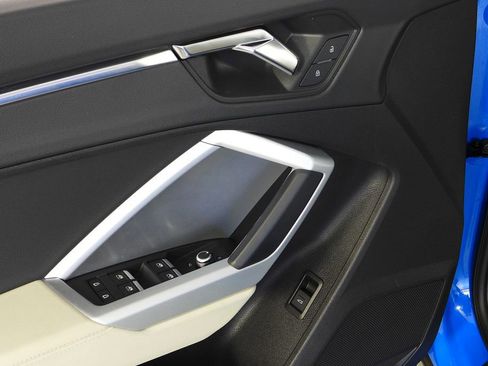 Used 2021 Audi Q3 2.0T Premium Plus image 12