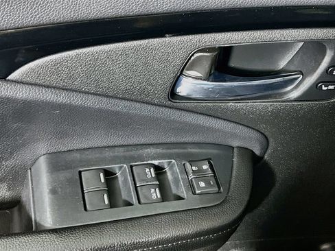 Used 2021 Honda Pilot Touring image 16