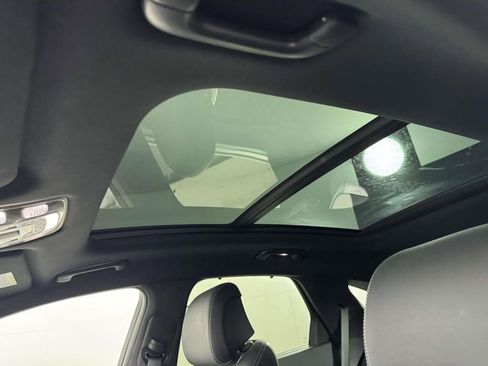 Used 2023 Genesis GV70 2.5T w/ Sport Prestige Package image 33