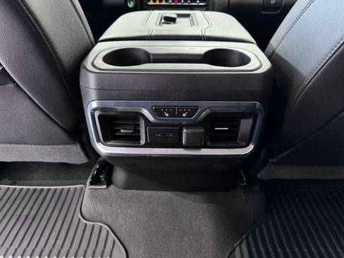 Used 2021 Chevrolet Silverado 1500 LTZ w/ Technology Package AWD/4WD image 32