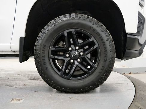 Used 2021 Chevrolet Silverado 1500 LT Trail Boss w/ Convenience Package II image 13