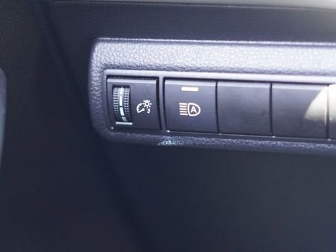 Used 2022 Toyota Corolla LE w/ Carpet Mat Package (TMS) FWD image 18
