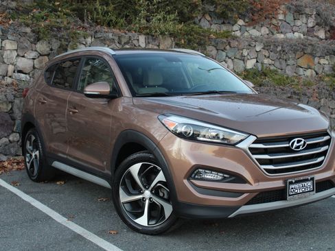 Used 2017 Hyundai Tucson Sport image 4