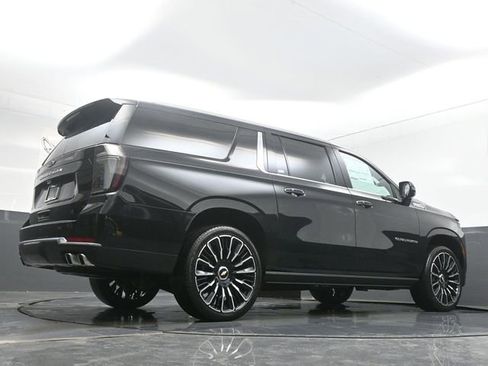 New 2026 Chevrolet Suburban High Country image 12