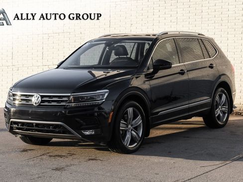 Used 2018 Volkswagen Tiguan SEL Premium image 1