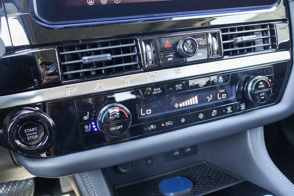 New 2026 Nissan Pathfinder Platinum w/ Accent Package FWD image 13