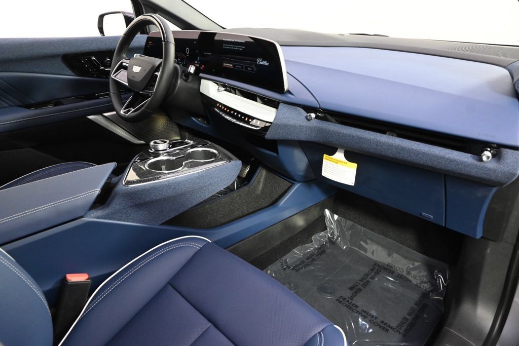 New 2026 Cadillac Optiq Luxury 2 w/ LPO, Floor Liner Package AWD/4WD image 15