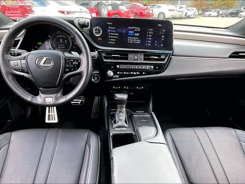Used 2022 Lexus ES 300h F Sport image 12