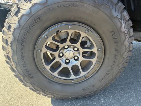 Used 2023 Jeep Wrangler Unlimited Sport image 28