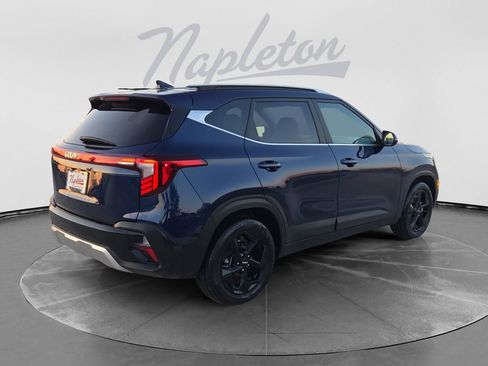 Certified 2026 Kia Seltos EX w/ EX Sunroof Package FWD image 8