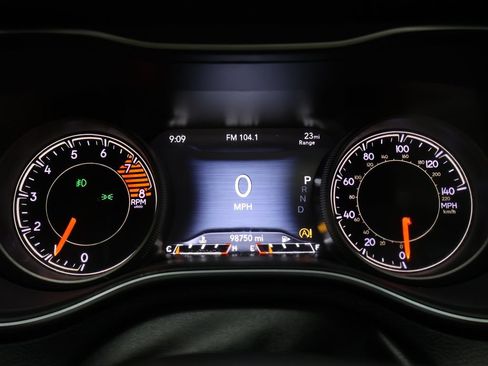 Used 2019 Jeep Cherokee Limited AWD/4WD image 22