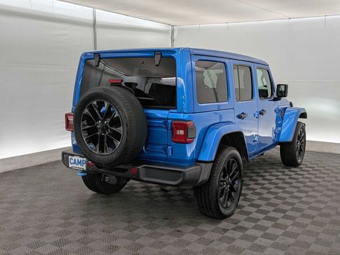 Used 2022 Jeep Wrangler Unlimited Sahara w/ Cold Weather Group image 6