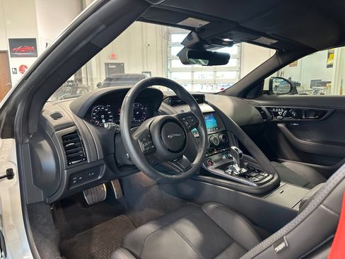 Used 2022 Jaguar F-TYPE Convertible RWD image 22