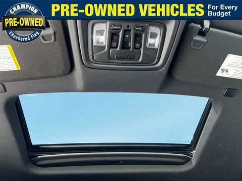 Used 2019 Chevrolet Silverado 1500 High Country image 37