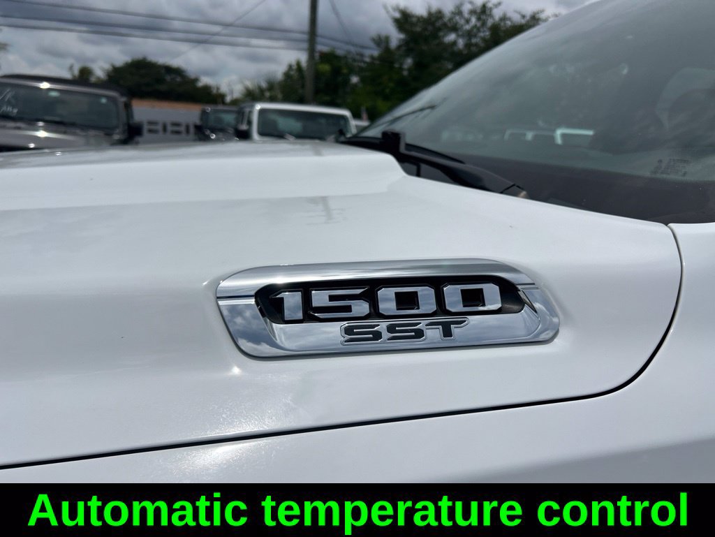 Used 2025 RAM 1500 Laramie AWD/4WD image 20