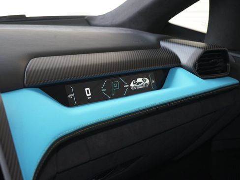 Used 2024 Lamborghini Revuelto AWD/4WD image 21