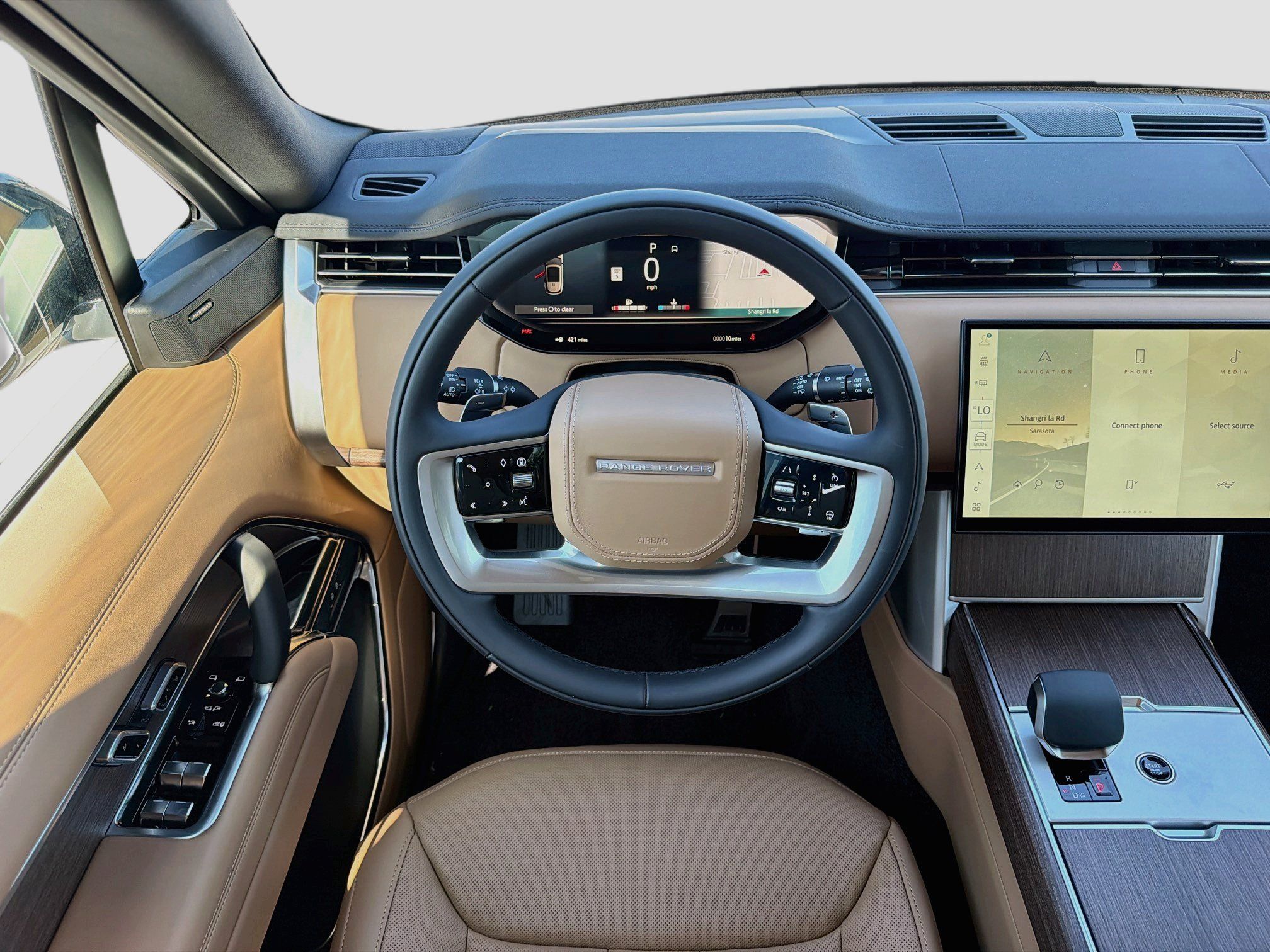 New 2026 Land Rover Range Rover Long Wheelbase SE AWD/4WD image 18