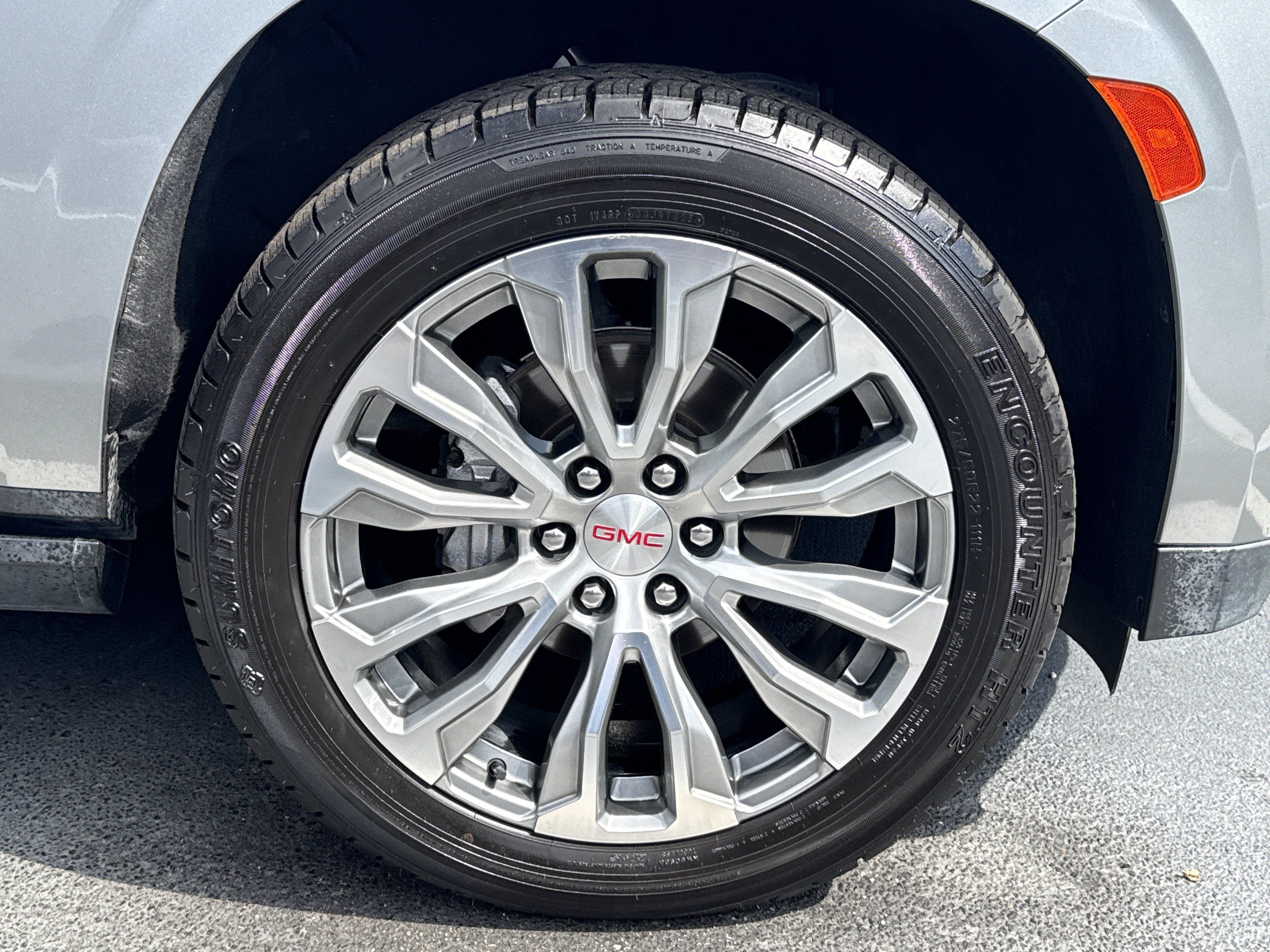 Used 2023 GMC Yukon Denali RWD image 12