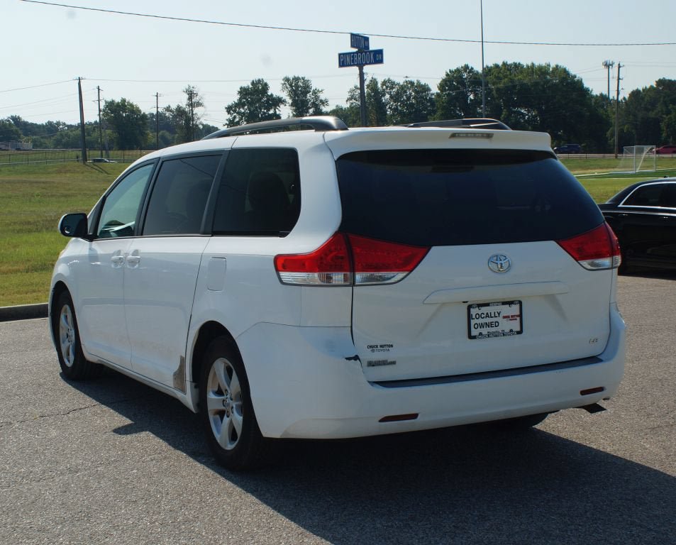 Used 2014 Toyota Sienna LE FWD image 14