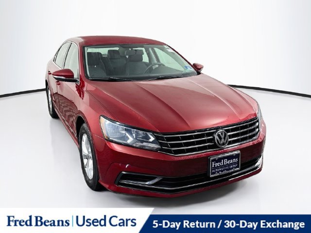 Used 2016 Volkswagen Passat 1.8T S FWD image 1